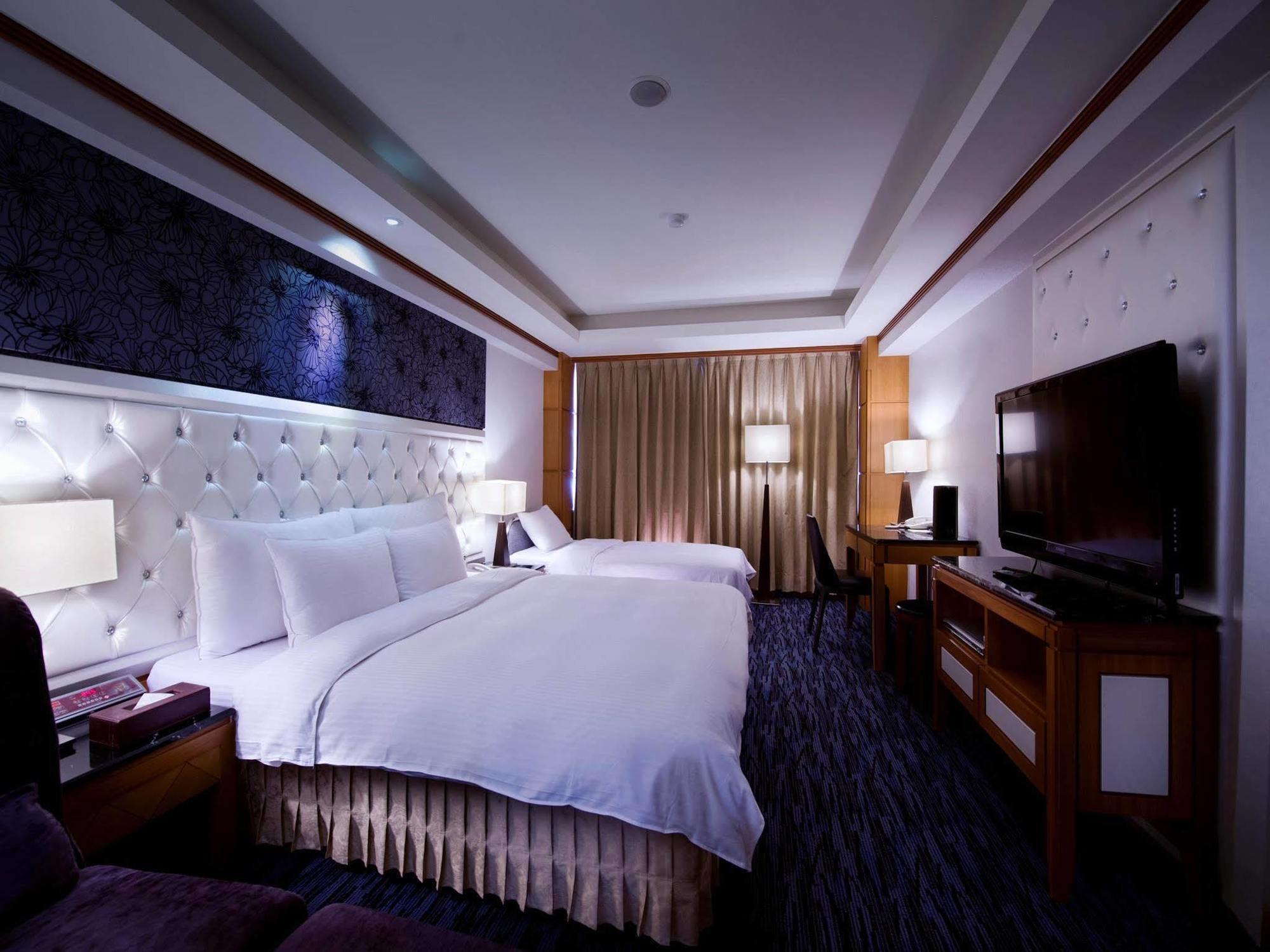 Hotel Dion Тайчжун Екстер'єр фото